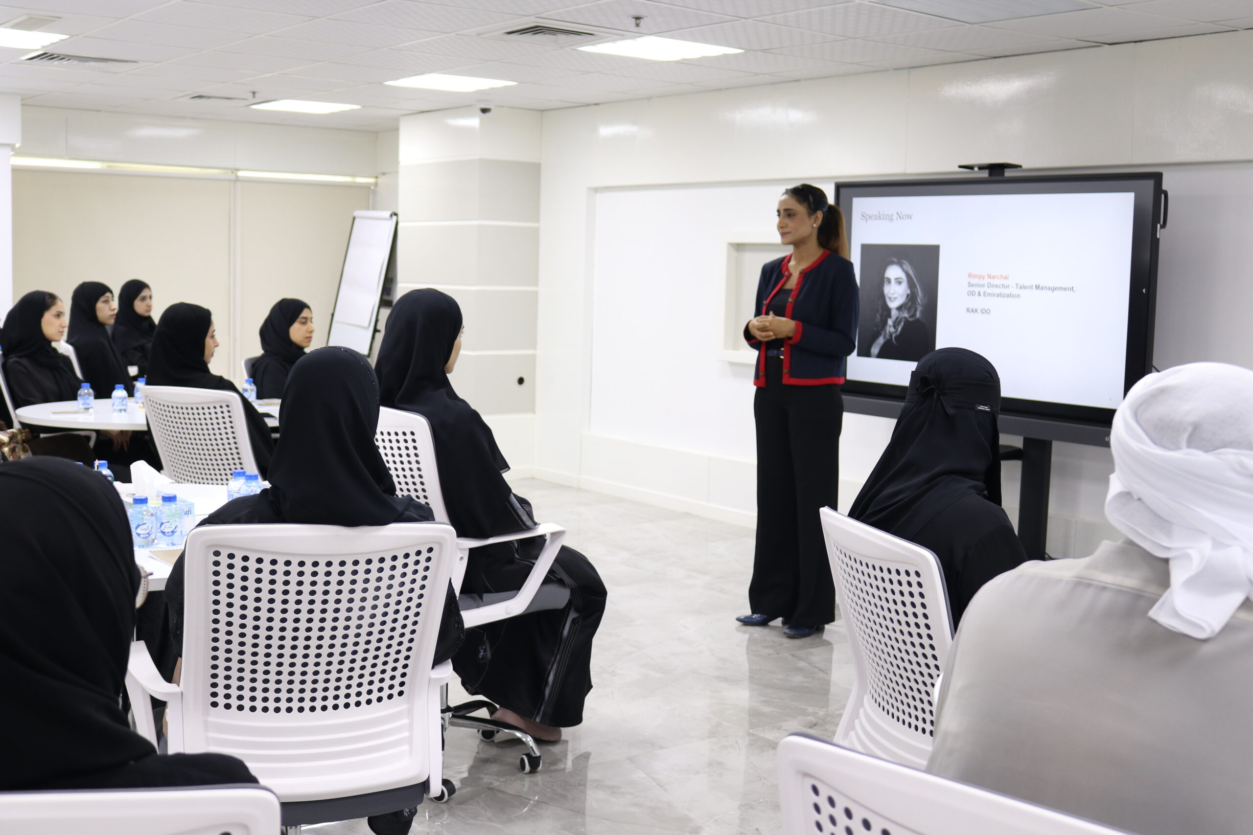 Read more about the article اطلاق برنامج الذكاء الاصطناعي بالتعاون مع مكتب الاستثمار والتطوير و أكاديمية «برايس ووترهاوس كوبرز»