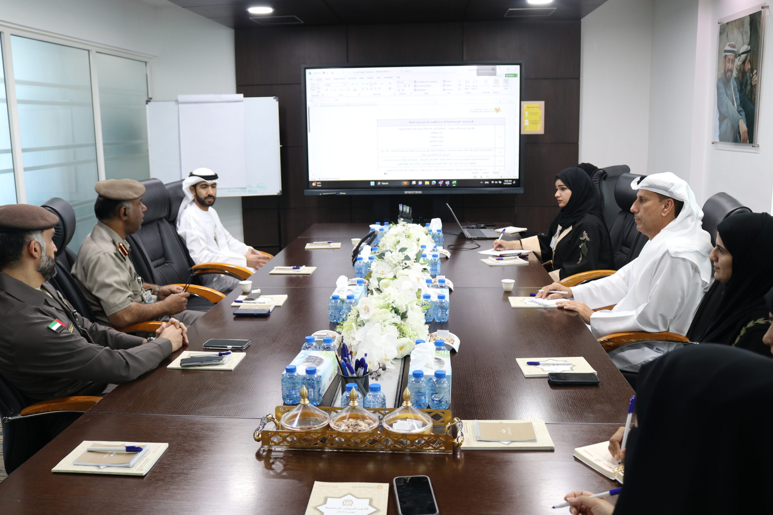 Read more about the article اجتماع دائرة الموارد البشرية مع الهيئة الاتحادية للهوية
